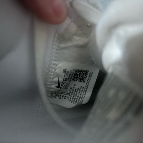 nike blazers - Picture 4 of 4